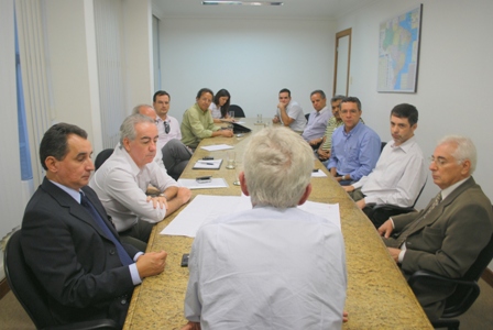 Em Salvador, o prefeito Guilherme Menezes e empresários debateram o assunto com o Governo baiano