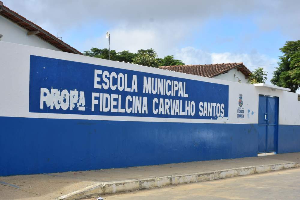 Rede Municipal de Ensino | com superlotação, alunos tem aulas nas salas ...