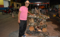 Religiosidade: Dudé reverencia Santo Antônio em Conquista