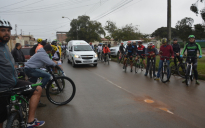 Despedidas a  Erlandes Junior: ciclistas seguem em cortejo reverenciando Jacobina; veja as fotos