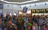 Momento de Alegria | Bailinho de Carnaval atrai foliões de todas as idades ao Shopping Conquista Sul