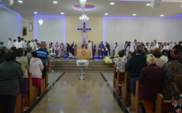 Multidão em Despedida: milhares de amigos prestam homenagens ao Padre Zé Carlos em Vitória da Conquista