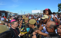 Festa Católica: imagem peregrina de Nossa Senhora Aparecida desembarca em Vitória da Conquista