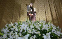 Festa Católica: fieis celebram o Dia de Santo Antônio de Lisboa em Vitória da Conquista