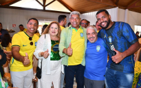 Copa do Mundo  | ao lado de apoiadores, Jerônimo acompanha êxito do Brasil em Vitória da Conquista