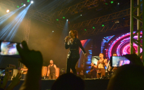 ExpoShow: Solange Almeida atraiu milhares de fãs em Vitória da Conquista; veja algumas fotos