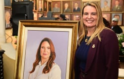 Momento Histórico | quadro de Sheila Lemos ilustra a Galeria da Casa Memorial Régis Pacheco