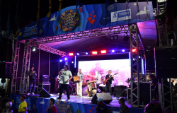 Arraiá da Conquista | Mauronildo & Banda começam a semana com muito forró na Praça 9 de Novembro