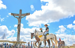 Tradição Sertaneja |  Festa e Missa do Vaqueiro reúne centenas no Cristo Crucificado o em Vitória da Conquista