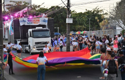 Direitos Humanos | 5ª Marcha do Orgulho LGBTQIAPN+ reúne multidão e celebra diversidade em Vitória da Conquista