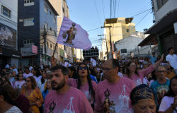 Padroeira da Cidade | multidão celebra a Padroeira Nossa Senhora das Vitórias com procissão em Vitória da Conquista