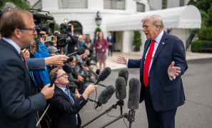 Destaque Internacional | Trump anuncia visita ao Brasil e chama Lula de “bom homem” após conversa telefônica