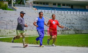Destaque do Esporte | Projeto permite acesso de pessoas cegas ao atletismo profissional em Vitória da Conquista