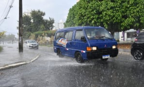 Alarta Amarelo Regional | Vitória da Conquista está em alerta para chuvas intensas com ventania