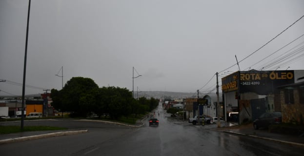 Tempo na Cidade | sábado de trovoadas, chuva e queda de temperatura em Vitória da Conquista