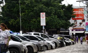 Legislativo Conquistense  | polêmica da Zona Azul e cobranças indevidas mobilizam a Câmara de Vitória da Conquista