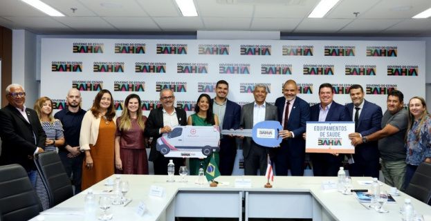Destaque Estadual | Governo da Bahia entrega ambulância e equipamentos hospitalares para Boquira