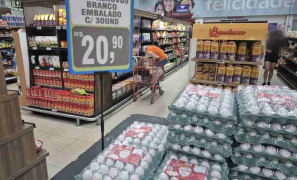 Economia & Geopolítica | tensão no Oriente Médio encarece combustíveis e alimentos em Vitória da Conquista