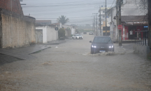 Previsão do Tempo no Domingo | Vitória da Conquista está com Alerta Laranja para chuvas intensas