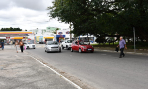 Facilita Saúde | travessia perigosa gera insegurança para pedestres em Vitória da Conquista