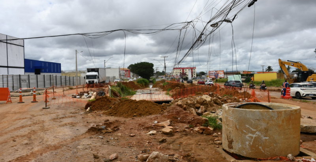 Avenida Brumado | ponte e canal de drenagens passam por obras após tempestade em Vitória da Conquista