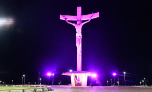 Semana Semana |Iluminação especial destaca o Cristo Cristificado em Vitória da Conquista