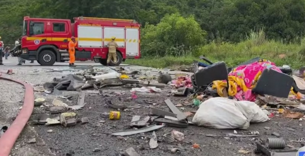 Tragédia na BR-116 | Justiça manda a júri motorista de carreta e empresário por acidente com 39 mortos