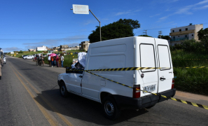 Violência na BA-262 | Identificada vítima de homicídio dentro de veículo em Vitória da Conquista