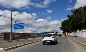 Fato Inusitado | homem mobiliza o SAMU após dormir dentro de carro em Vitória da Conquista