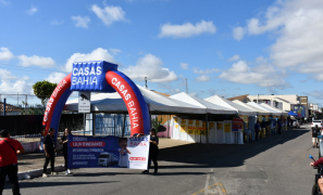 Feirinha do Bairro Brasil | Casas Bahia aposta em loja itinerante na Zona Oeste de Vitória da Conquista
