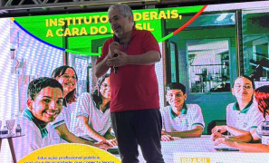 Informativo de Mandato | Fabrício Falcão participa de aula inaugural do Campus do IFBA em Poções