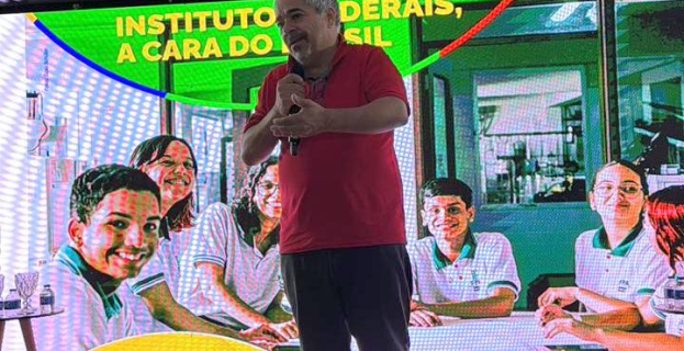 Informativo de Mandato | Fabrício Falcão participa de aula inaugural do Campus do IFBA em Poções