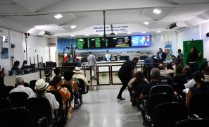 Poder Legislativo | vereadores aprovam Projeto de Lei que reduz taxa de esgoto em Vitória da Conquista