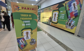 Futebol & Cultura | Loja Panini no Shopping Conquista Sul vira ponto de encontro para colecionadores da Copa do Mundo