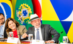 Eleições 2026 | Lula amplia vantagem a 9 pontos a vantagem sobre Flávio Bolsonaro, diz pesquisa Datafolha