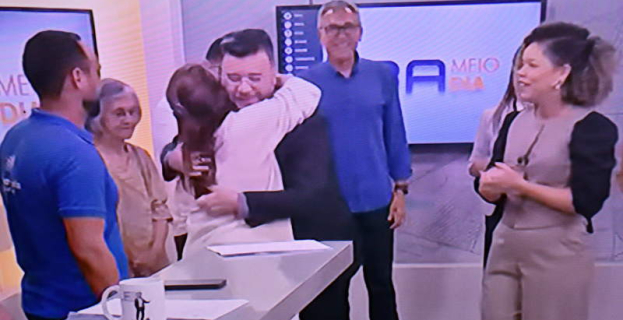 Bodas de Prata | Judson Almeida celebra 25 anos de TV Sudoeste com surpresa emocionante ao vivo