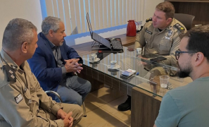 Informativo de Mandato | Fabrício visita o novo comandante da Companhia de Polícia Rodoviária em Vitória da Conquista
