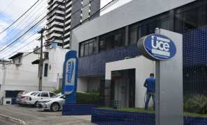 Palácio da Joia do Sertão Baiano | prefeita Lei que reduz taxa de esgoto para 40% em Vitória da Conquista