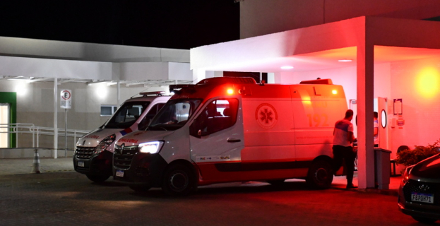 Acidente na Avenida Frei Benjamin | motociclista gravemente ferido na Zona Oeste de Vitória da Conquista