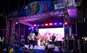 Arraiá da Conquista | Mauronildo & Banda começam a semana com muito forró na Praça 9 de Novembro