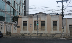 Memória Esquecida | Casa Glauber enfrenta desabamento sem o prometido museu em Vitória da Conquista