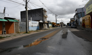 Desdesperdício e Indignação | vazamento de água completa uma semana na Zona Oeste de Vitória da Conquista