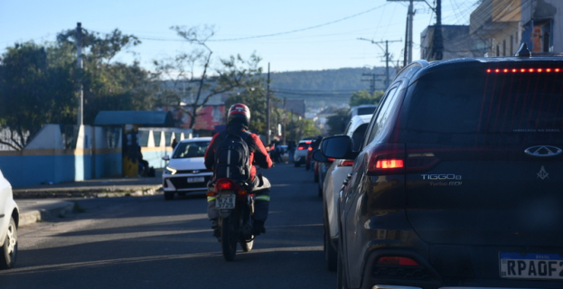 Mobilidade Urbana | promessas de viadutos contrastam com travamentos no trânsito em Vitória da Conquista