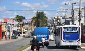 Avenida Juracy Magalhães | interdição de via deixa trânsito lento na Zona Sul de Vitória da Conquista