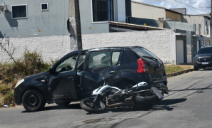 Resgate de Urgência | motociclista gravemente ferida em batida na Zona Sul de Vitória da Conquista