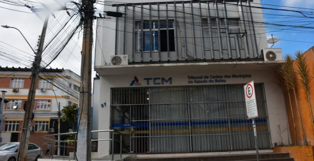 Contas Públicas | TCM-BA opina pela rejeição das contas do ex-prefeito de Encruzilhada e aplica multa