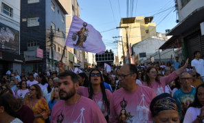 Padroeira da Cidade | multidão celebra a Padroeira Nossa Senhora das Vitórias com procissão em Vitória da Conquista