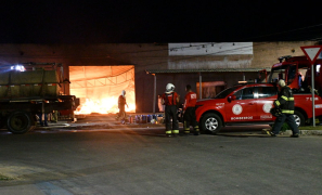 Alerta Avenida Brumado | incêndio destrói fábrica de estofados na Zona Oeste de Vitória da Conquista