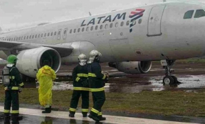 Susto no Ar | avião da Latam derrapa e sai da pista durante pouso no Aeroporto Regional de Cascavel