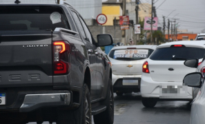 Acidente na Avenida Laura Nunes | mais um acidente entre carro e moto na Zona Sul de Vitória da Conquista